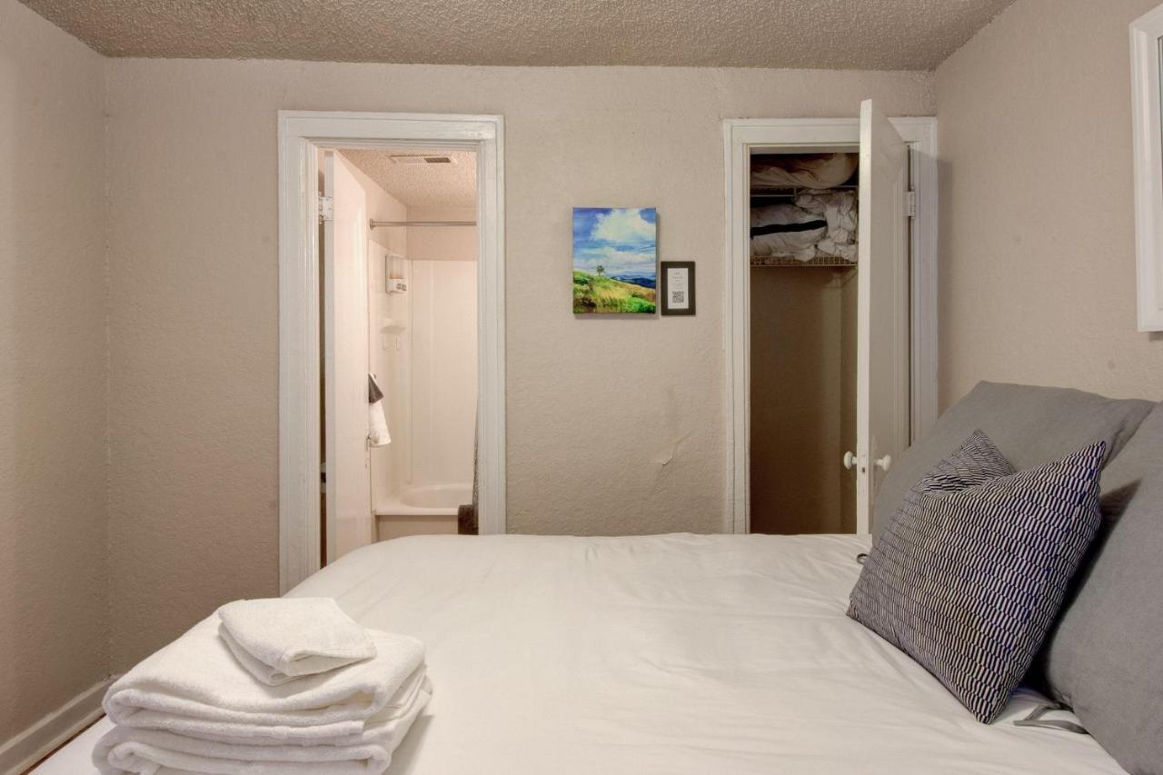 Quiet & Spacious Easy Check-in W&d Zencity Kansas City